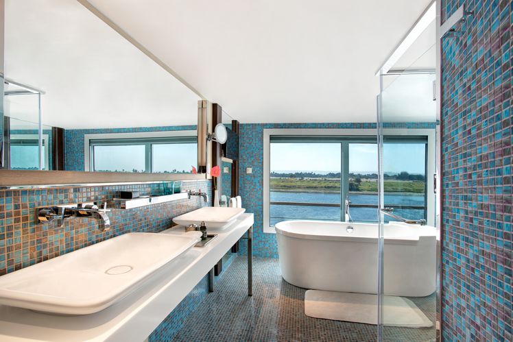 M/s the Oberoi Philae Bathroom