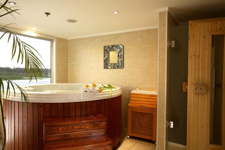 M/S Sonesta Star Goddess Bathroom